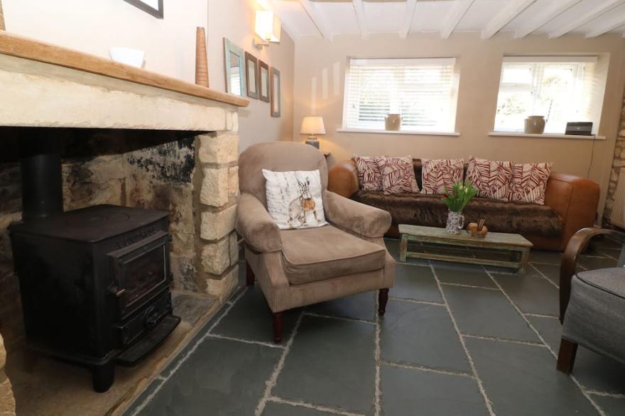 PARSLEY COTTAGE, family friendly, with a garden in Blockley