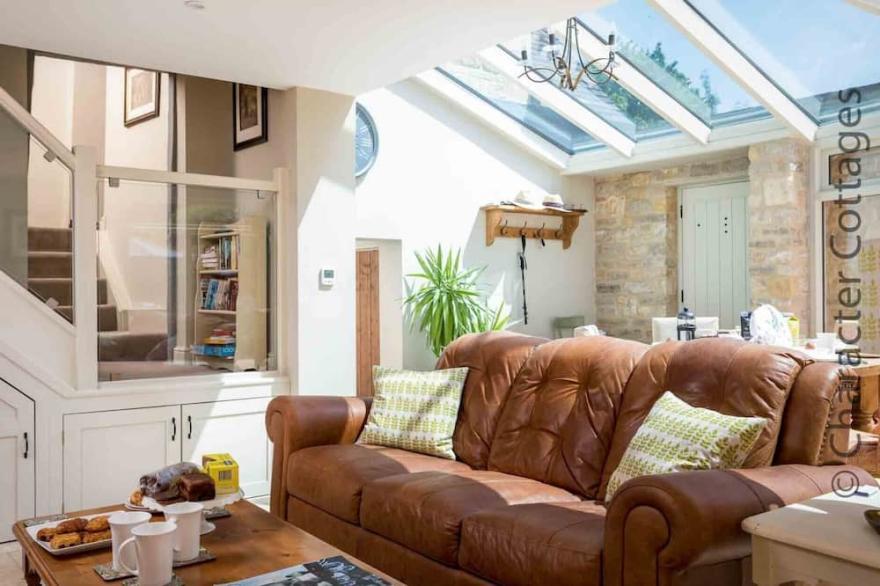 EAST LEAZE, pet friendly, with a garden in Chipping Campden
