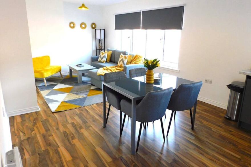 Newly refurbished 2 bedroom apartment close to station and local amenities