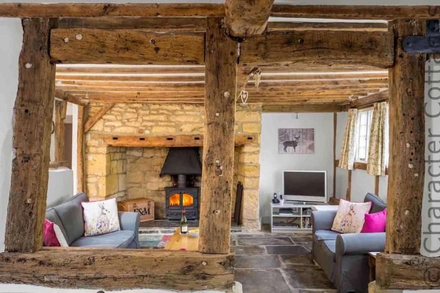 APRIL COTTAGE, pet friendly in Mickleton, Gloucestershire