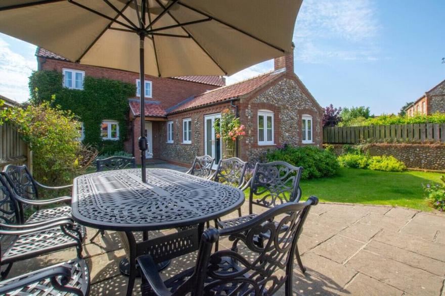 Finder's Cottage - Four Bedroom House, Sleeps 8