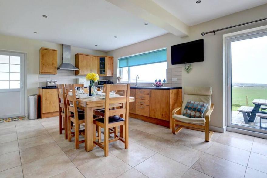 Bwthyn Porthoer in the beautiful Pwllheli