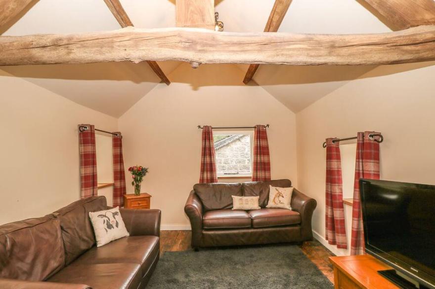 DALE VIEW FARM, pet friendly, with a garden in Winster