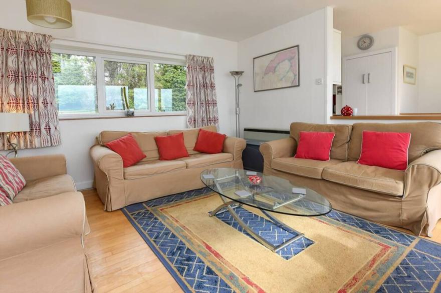 16 Glyn y Marian in the beautiful Pwllheli