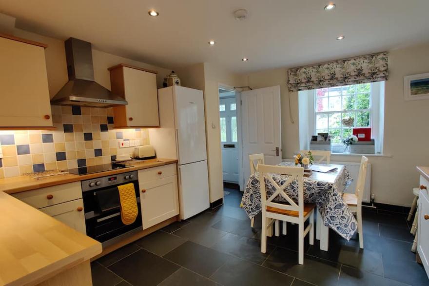 Idyllic village cottage between Falmouth and Truro with easy access to  coasts