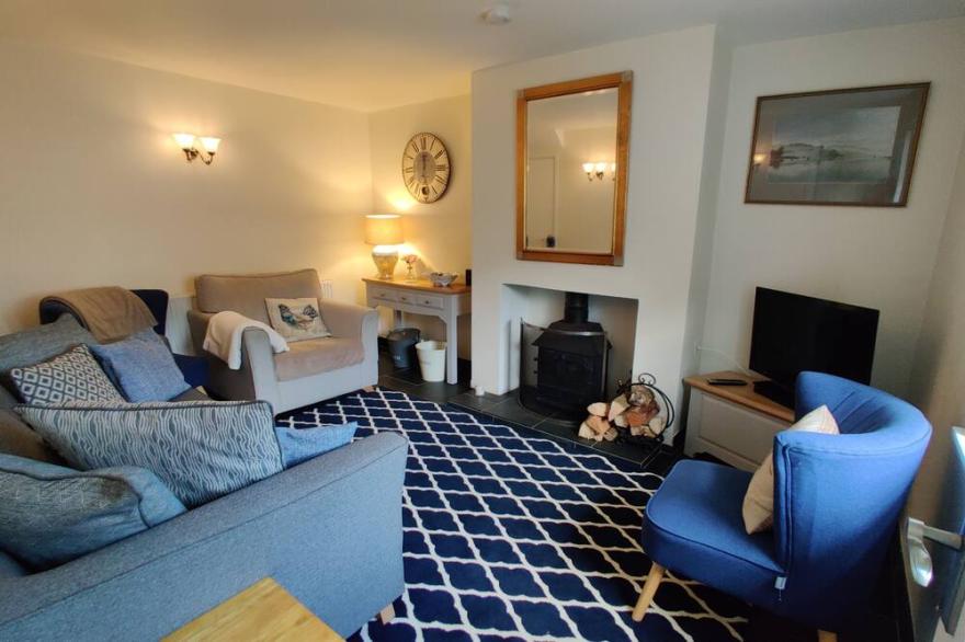 Idyllic village cottage between Falmouth and Truro with easy access to  coasts