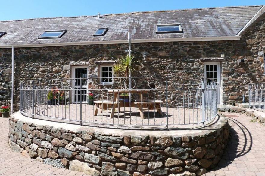Bythynnod Sarn Group Cottages