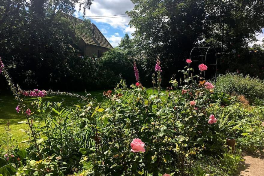 3 bedroom accommodation in Heath, near Chesterfield