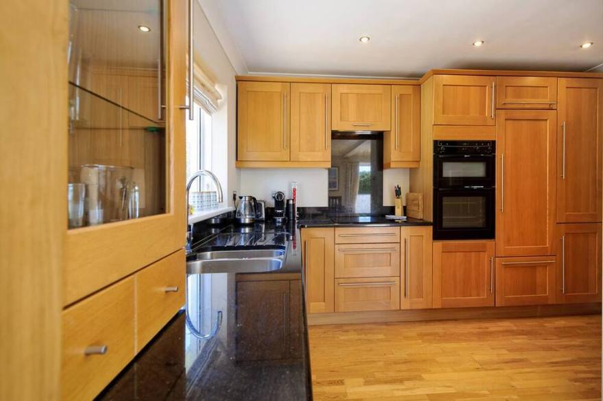 Dolphin Bach in the beautiful Pwllheli