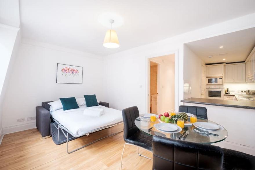 Classic 1 Bedroom in the Heart of Holborn London
