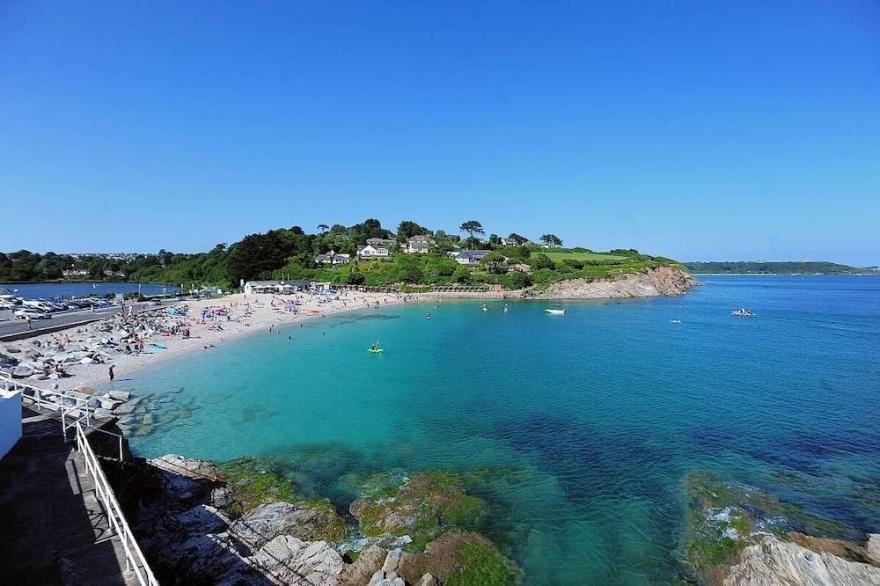Stunning detached house in heart of Falmouth. Walk to beach. Dog-friendly