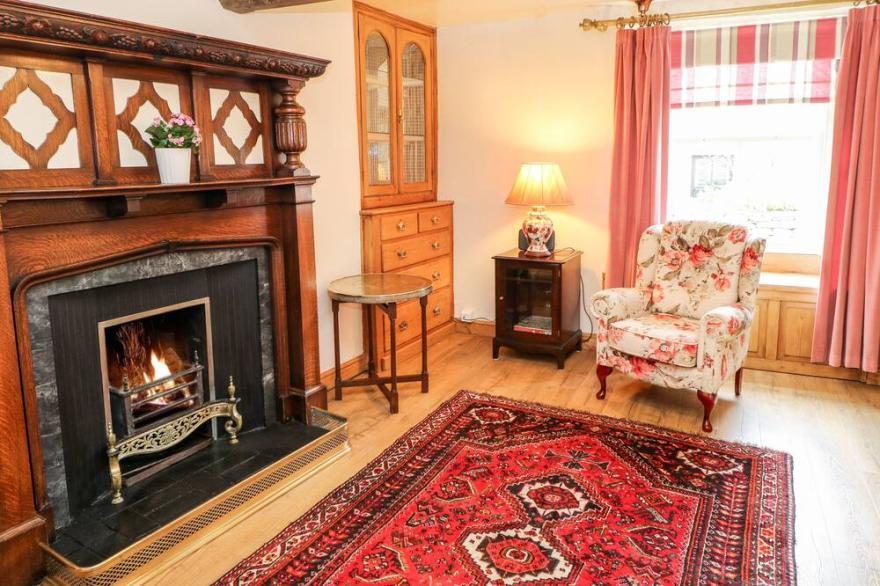 THE KERR, family friendly, character holiday cottage in Skipton