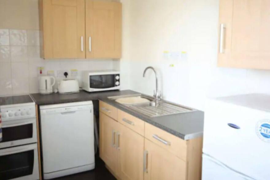 1 Bed Deluxe Apartment with Separate Office Room - Ilfracombe North Devon