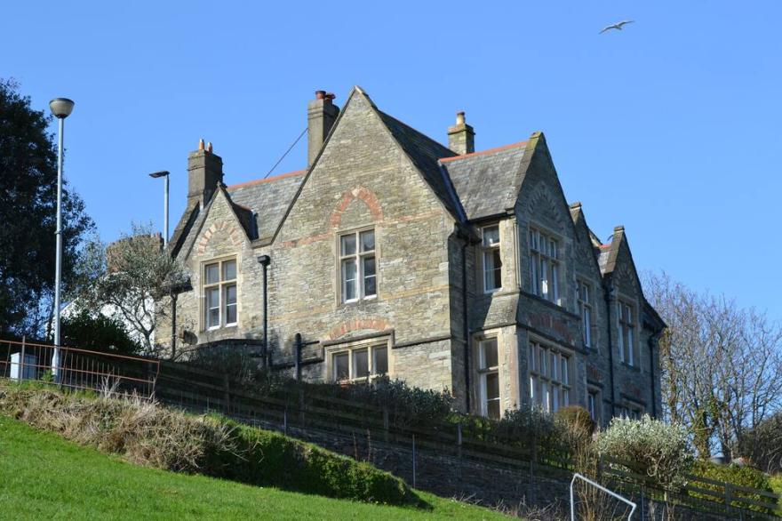 Iconic Ilfracombe Victorian House with spectacular harbour and sea views.