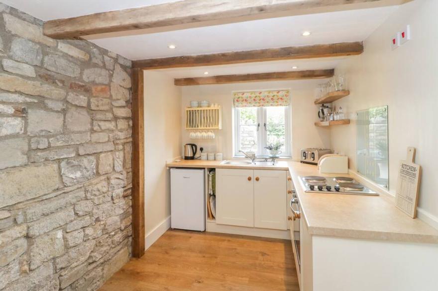 COSY ROOK, family friendly, luxury holiday cottage in Rooks Bridge