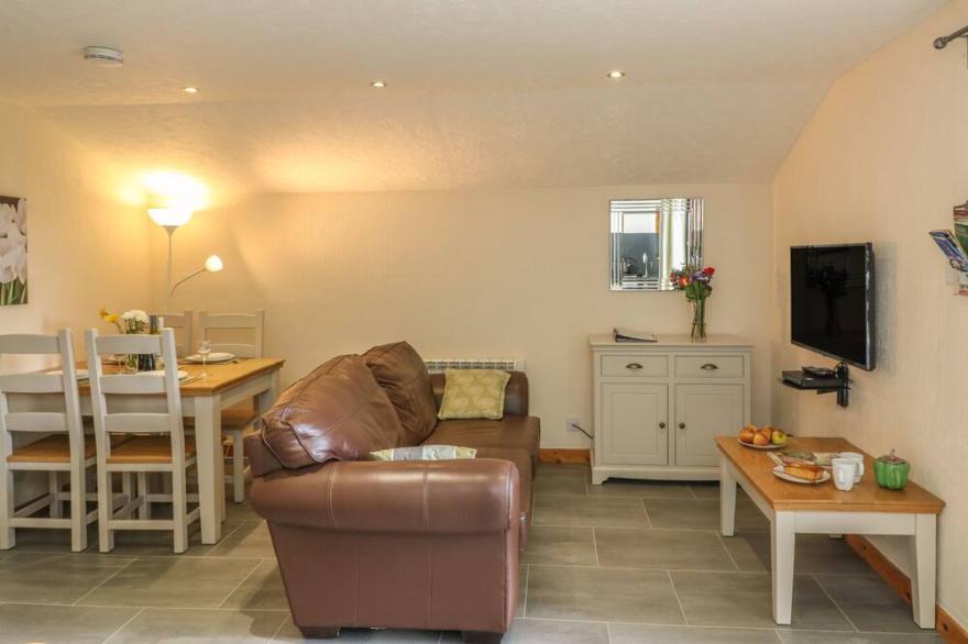 OAK TREE, family friendly, with a garden in Halwill Junction
