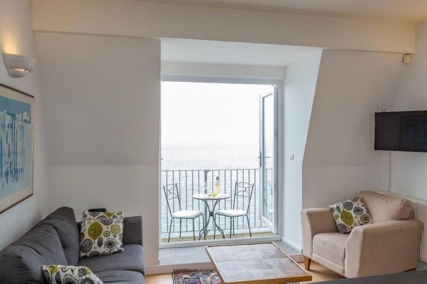 9 OCEANSIDE, family friendly, country holiday cottage in Ilfracombe