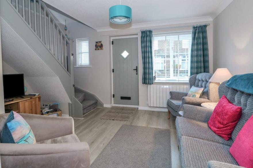 LITTLE WASH COTTAGE, pet friendly, with a garden in Hunstanton