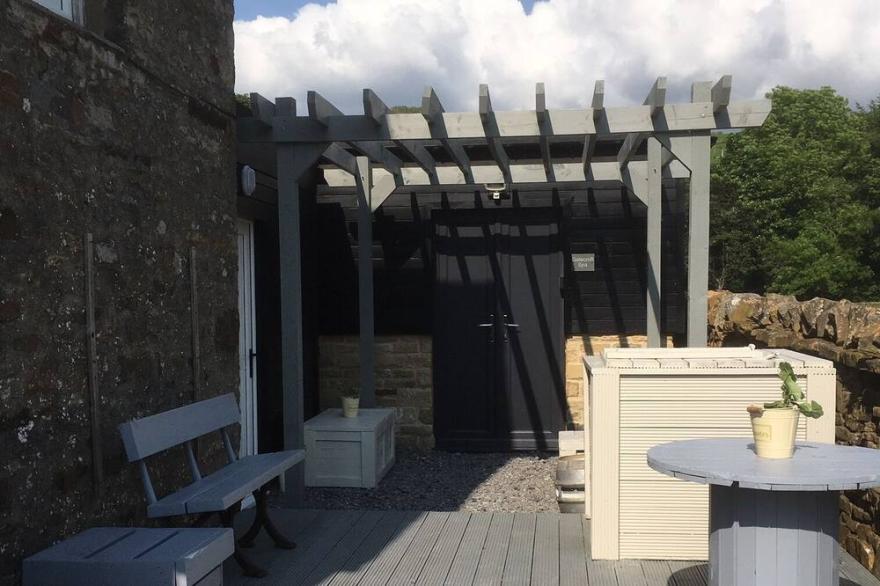 Gatecroft Barn & Spa, Garrigill. Cute, quirky pet friendly barn with private spa