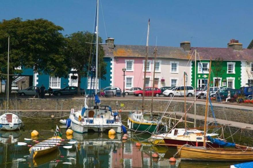 Apartment Harbour View in New Quay - 4 persons, 2 bedrooms