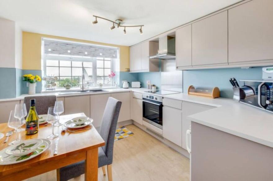 Apartment Harbour View in New Quay - 4 persons, 2 bedrooms