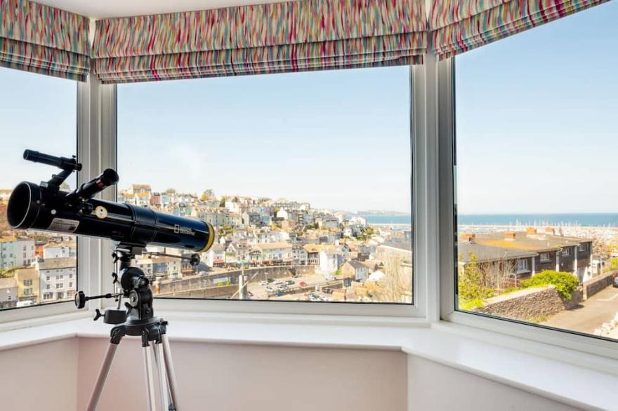 Pirates View - Three Bedroom House, Sleeps 6