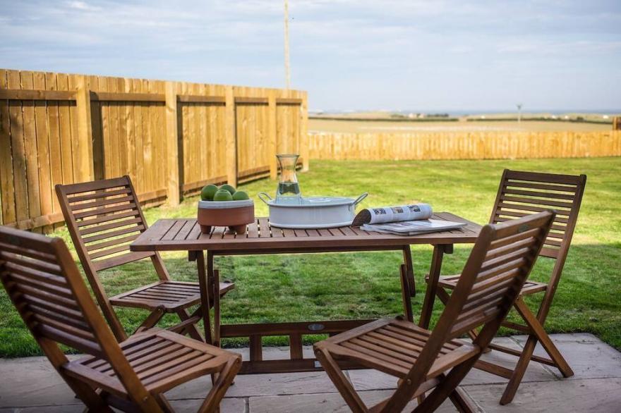WILD RYE - sleeps 4 guests  in 2 bedrooms