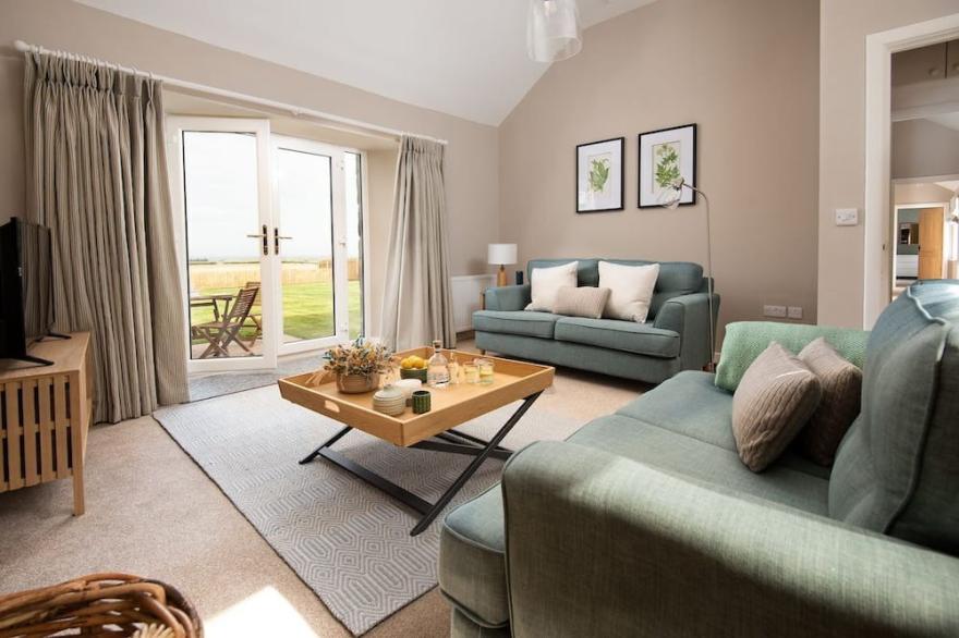 WILD RYE - sleeps 4 guests  in 2 bedrooms