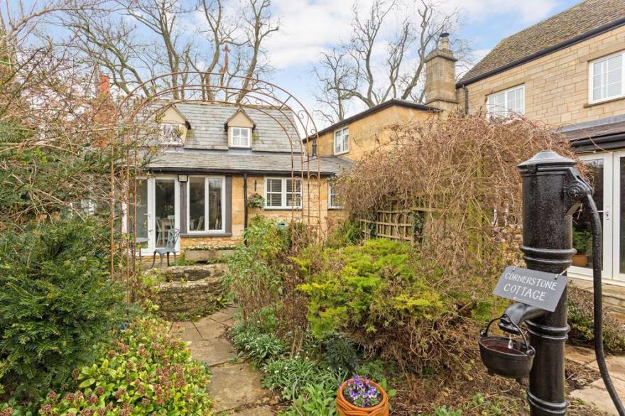 Cornerstone Cottage -  a cotswold cottage that sleeps 2 guests  in 1 bedroom