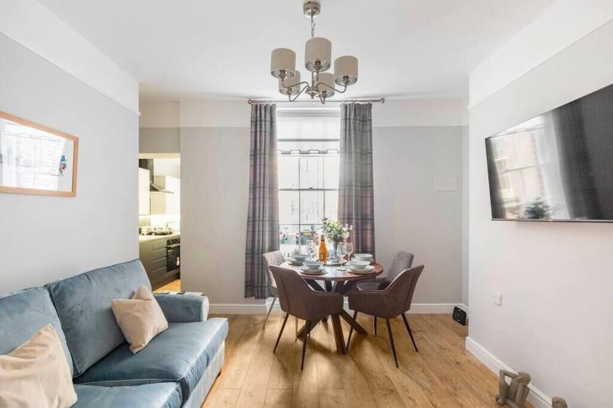 Impressive, Georgian Qtr apt, FREE Parking Sleep 4