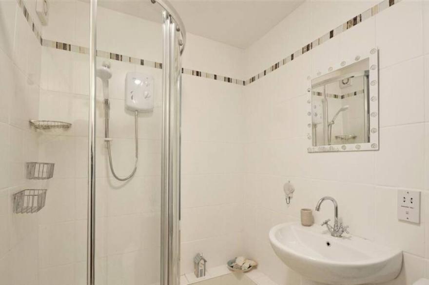 Cosy apartment for 2 people with TV and parking