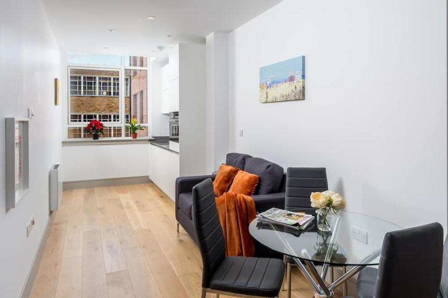 Lovely Studio flat in North London