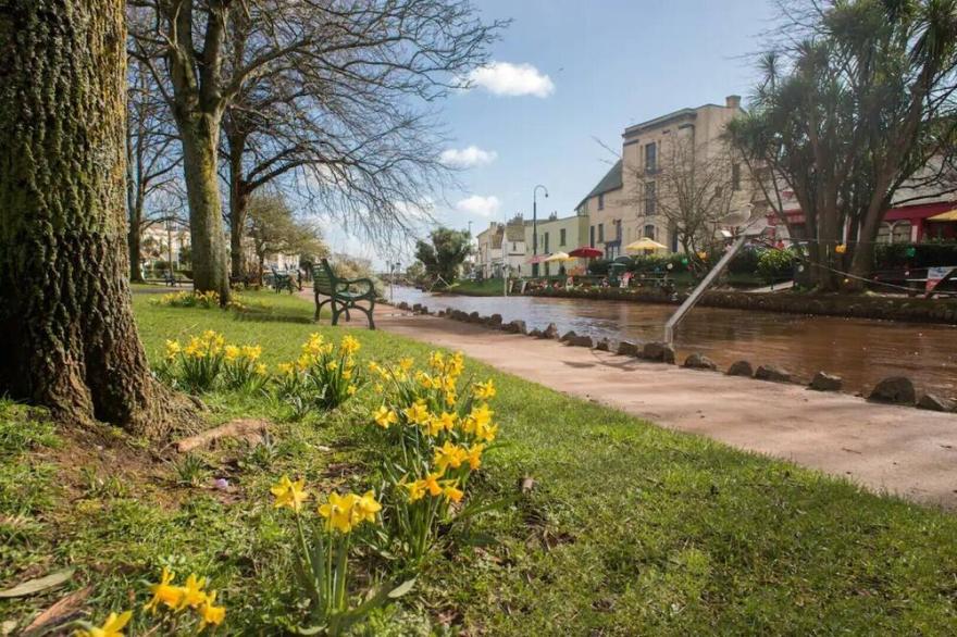 Gorgeous Georgian Cottage in central Dawlish