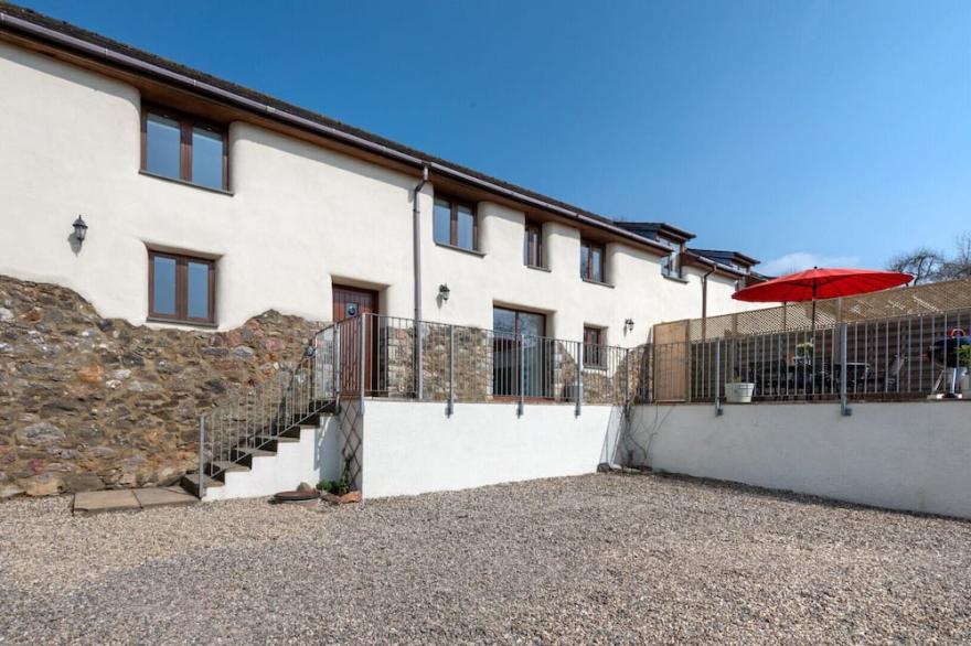 Watery Lane Cottage - Three Bedroom House, Sleeps 5