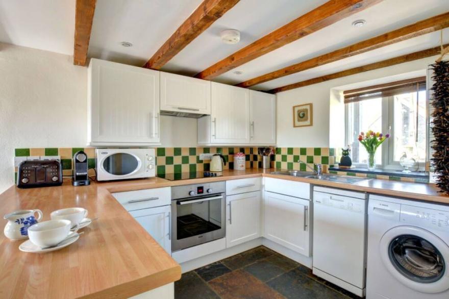 Wonderful private villa for 4 people with TV, pets allowed and parking