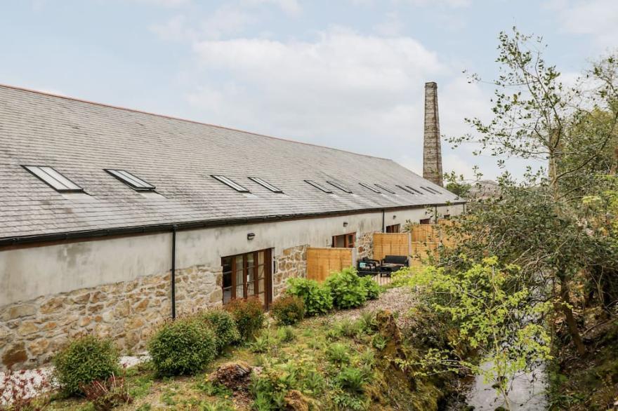 WHEAL PROSPER, pet friendly, character holiday cottage in St Austell