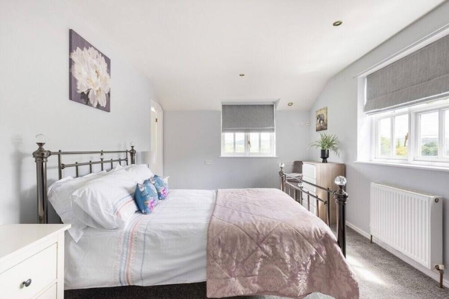 Cosy 4 bed country house on Devon Somerset Border