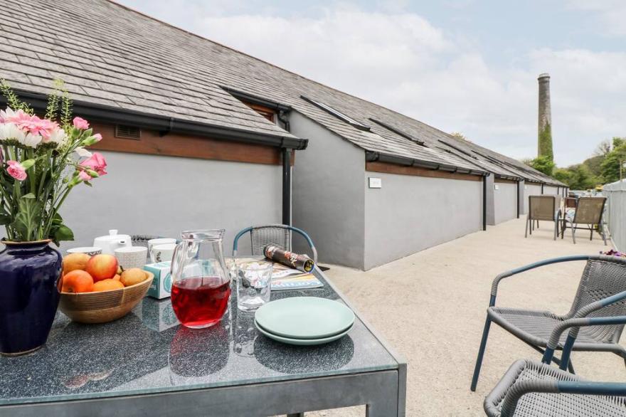 THE KILNS, family friendly, character holiday cottage in St Austell