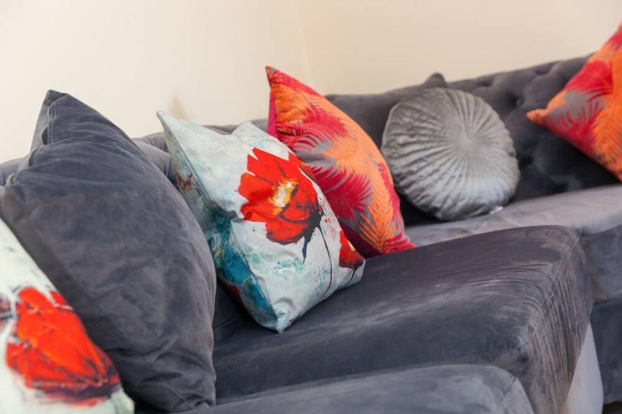 THE KILNS, family friendly, character holiday cottage in St Austell
