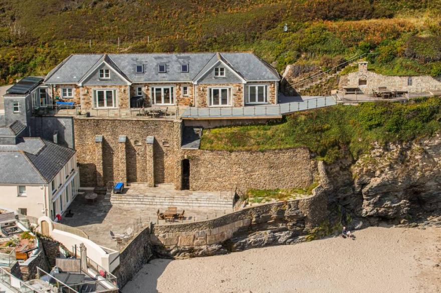 Clifftop cottage with 100m private balcony overlooking the sea.