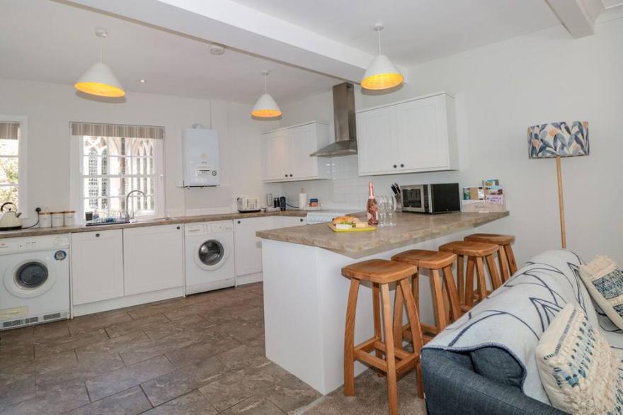 MARYMEDE, pet friendly, character holiday cottage in Dartmouth