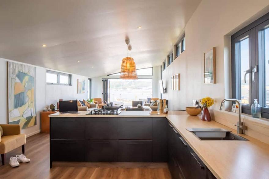 Bembridge Houseboat 