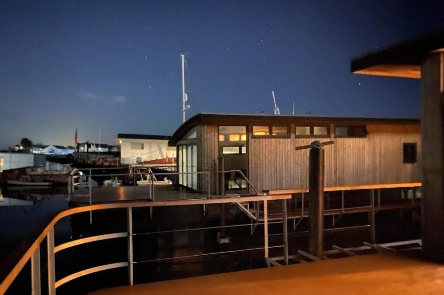 Bembridge Houseboat 