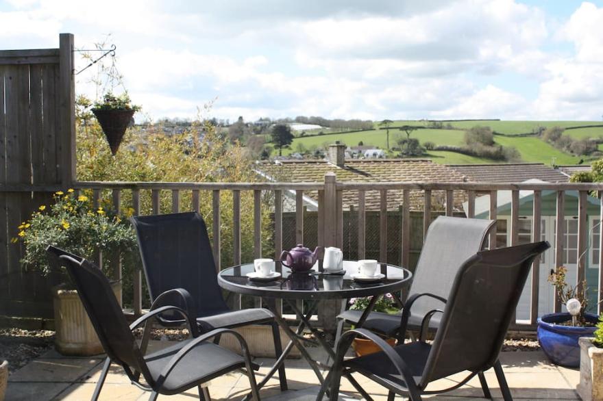 LINTON - 3 bed, 3 ensuite. Sleeps 6. Short walk to harbour, beach and coast path