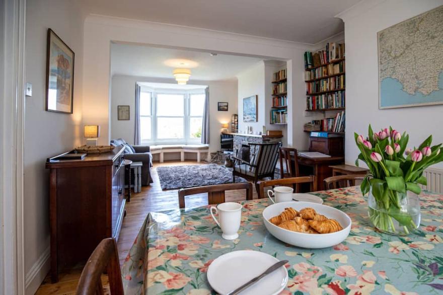 3 Avonside with stunning waterside views, near beach, in Bantham, South Devon