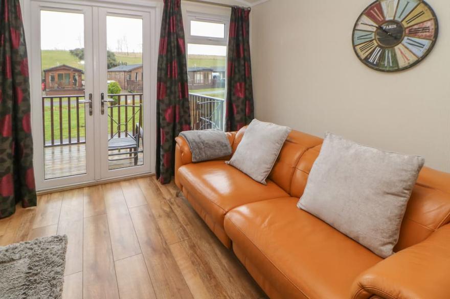 36 BADGERS RETREAT, pet friendly in Catterick, North Yorkshire