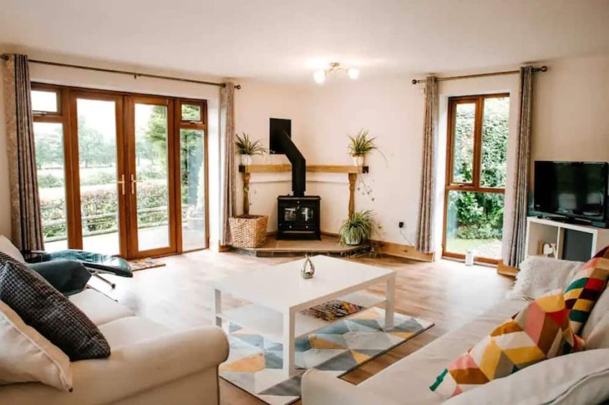 Beautiful 2-bed cottage, amazing views / sleeps 6