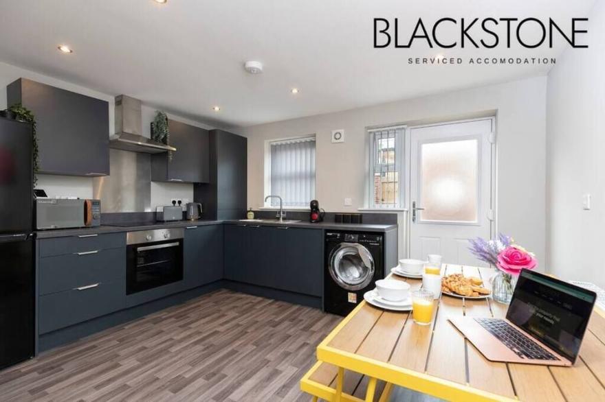 Island House - 3 Bedroom Townhouse