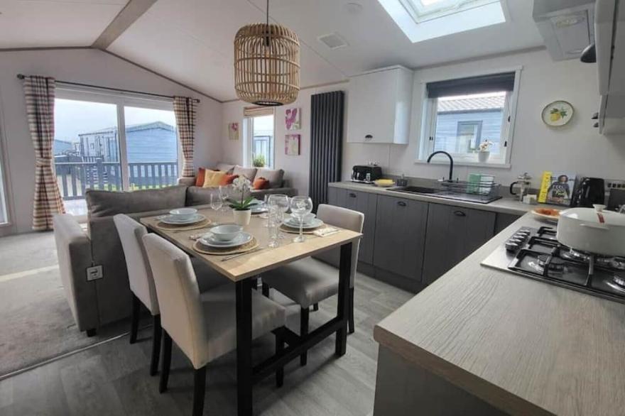 Holiday home 5 min from Padstow and 15 min from the seven bays