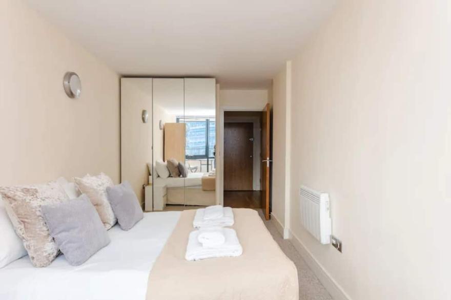 Vivid Apartment in Central London